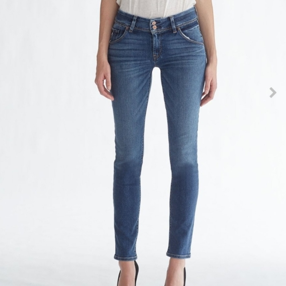 Hudson Shade D Women’s Signature Blue Jeans.